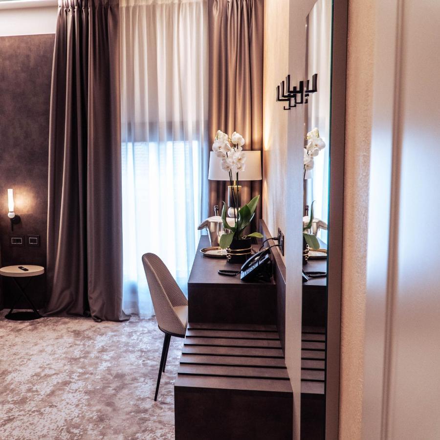 Moglia Hotel De Amicis מראה חיצוני תמונה